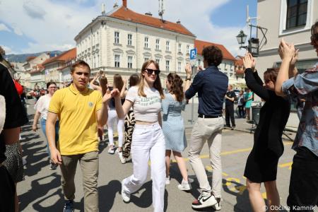 Kamnik danes v znamenju maturantske četvorke, v kateri je zaplesalo preko 200 maturantk in maturantov (35)